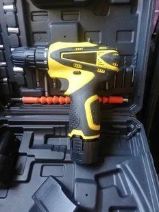 Шуруповёрт (12V, 2AH) с набором инструментов. Аккумуляторный шуруповерт  200008377-200000581 фото